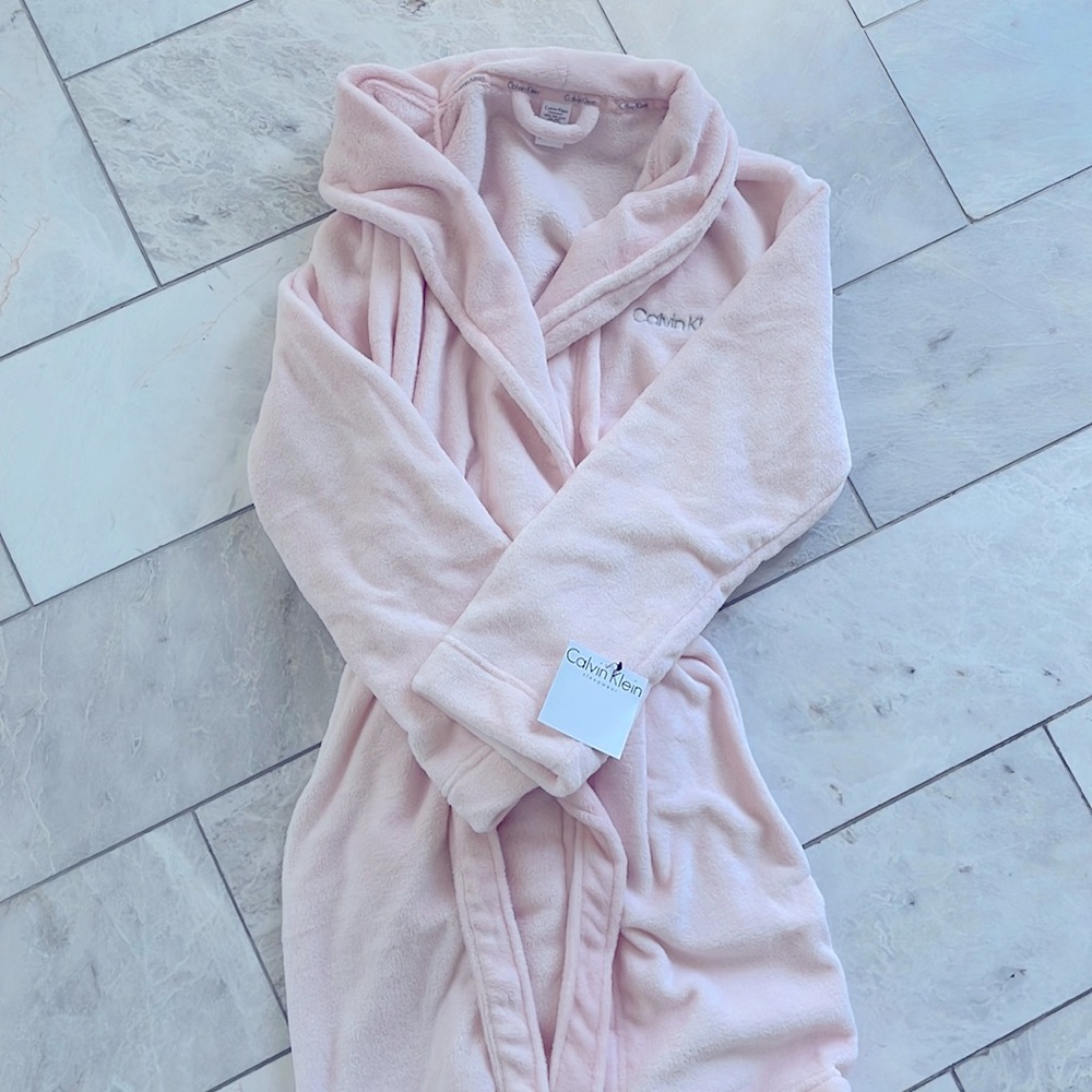 Brand new Calvin Klein soft pink robe